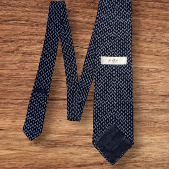 Giorgio Armani Men’s Tie Bundle (3) 100% Silk Made in Italy Classic Neckties - Picture 7 of 9